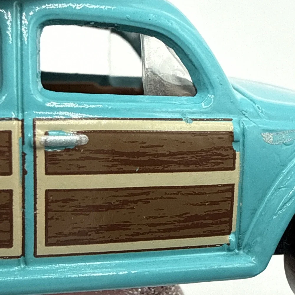 1988 HOT WHEELS VOLKSWAGEN BEETLE BUG BLUE &‎ WOOD TONE 1:64